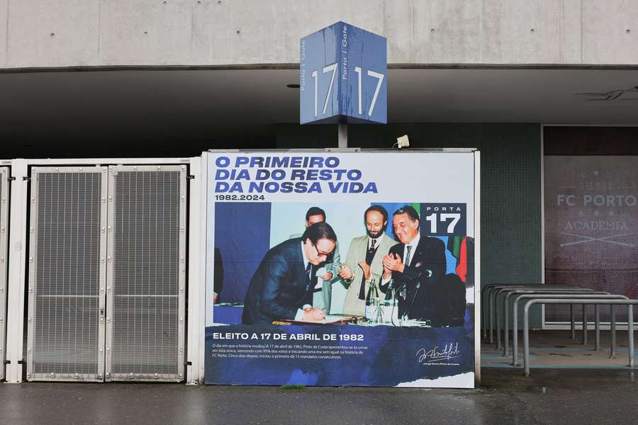Porta 17 assinala as primeiras eleições ganhas por Pinto da Costa, a 17 de abril de 1982