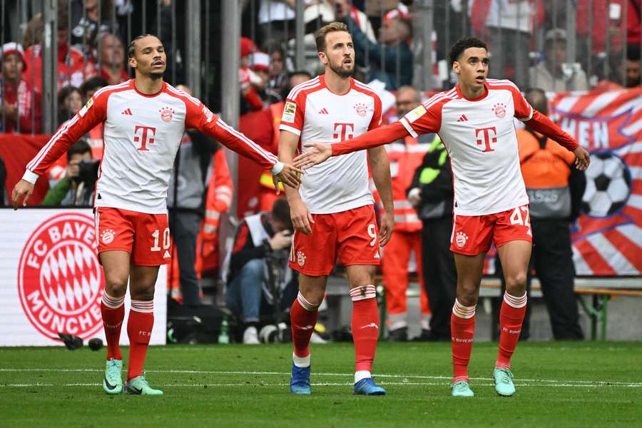 Harry Kane kom på ny på måltavlen, da Bayern München lørdag smadrede Darmstadt med 8-0.