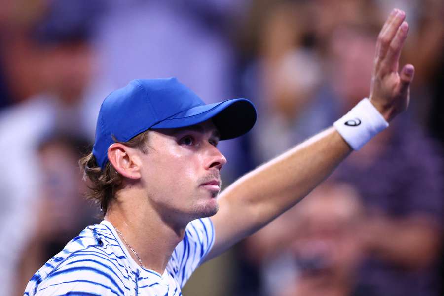 Alex de Minaur celebrates his win