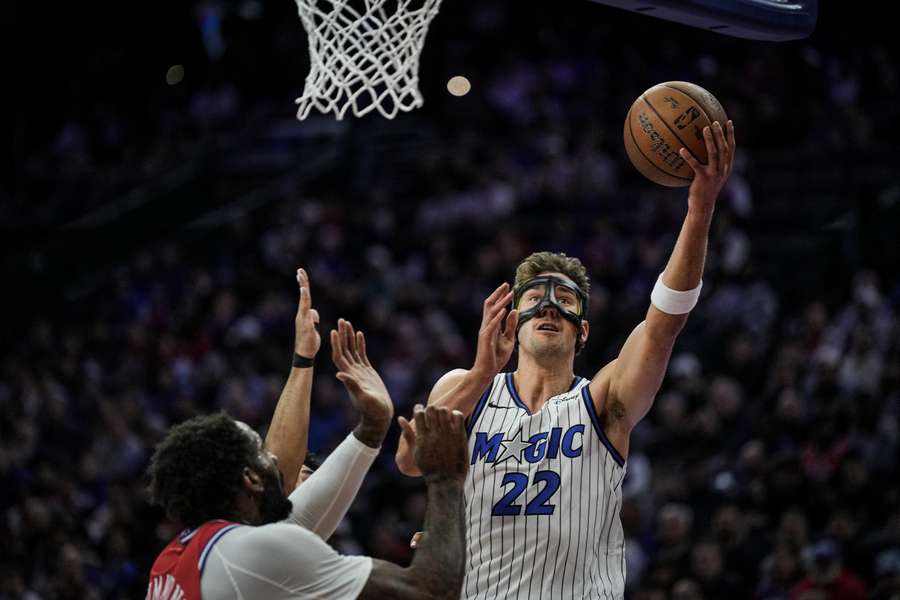 Franz Wagner beim Korbleger.