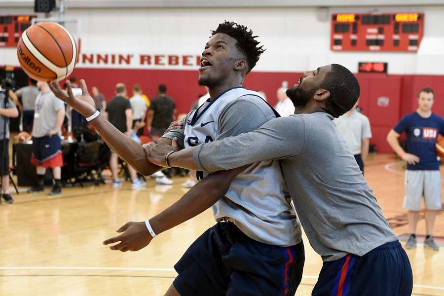 Jimmy Butler und Kyrie Irving 2016 beim Team USA