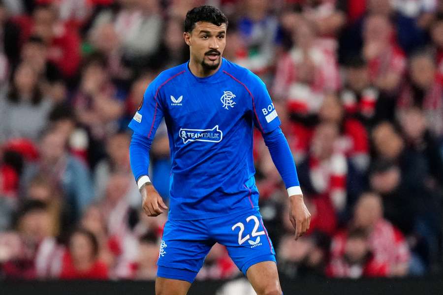 Jefté fez 52 jogos pelo Glasgow Rangers na última temporada