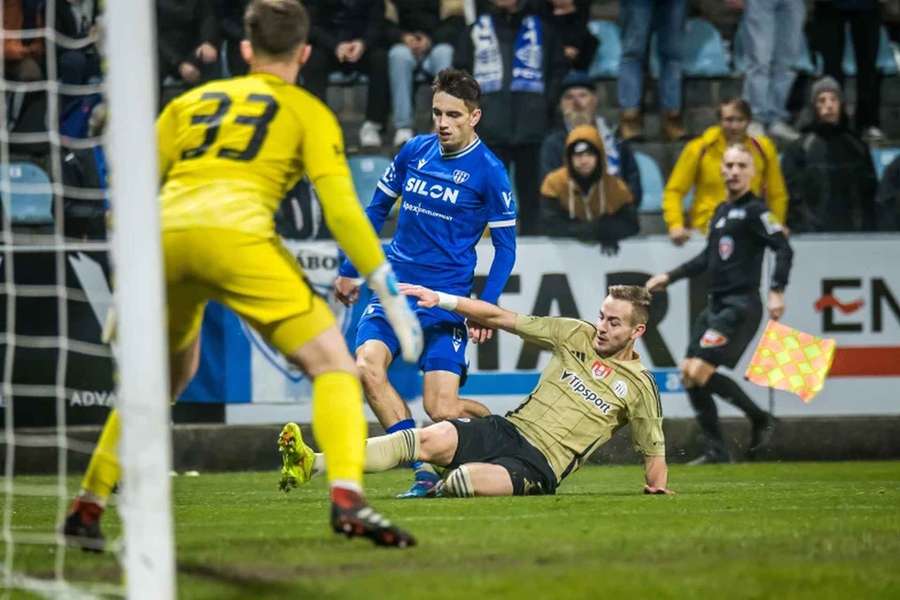 Dynamo České Budějovice prohrálo derby s Táborskem a kouč poražených byl hodně rozladěný.