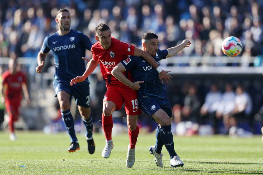 Bundesliga roundup: Bottom club Bochum finally win, Xabi Alonso wins first Leverkusen game