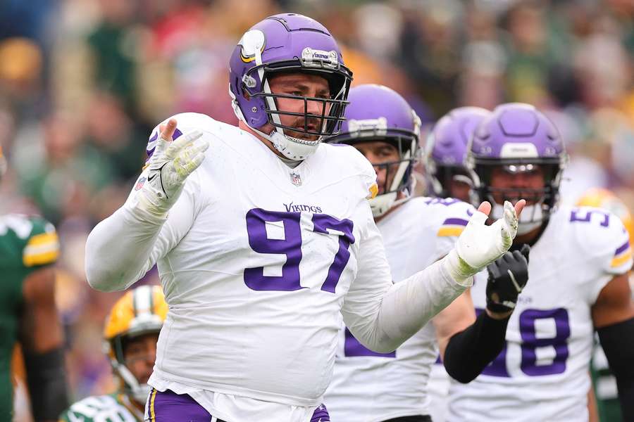 Vikings defensive tackle Harrison Phillips (2023)