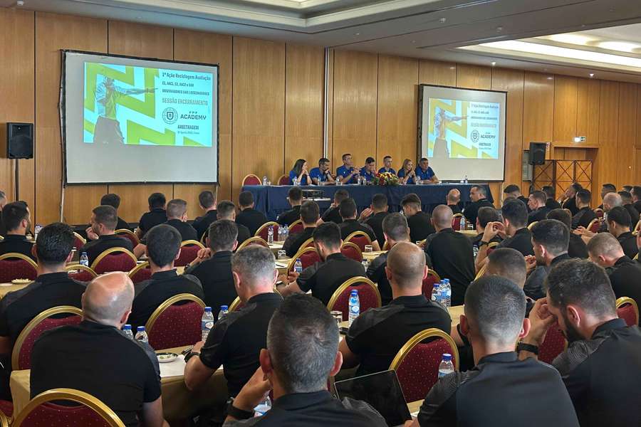 Árbitros da Liga 3 iniciam curso Árbitros da Liga 3 iniciam curso
