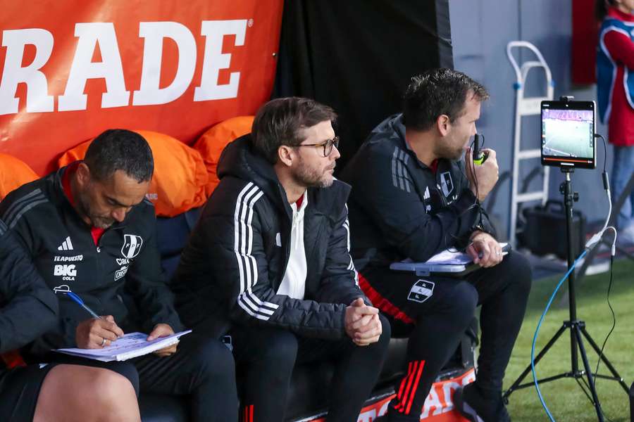 El interino Barreto, en el banquillo de la selección peruana El interino Barreto, en el banquillo de la selección peruana