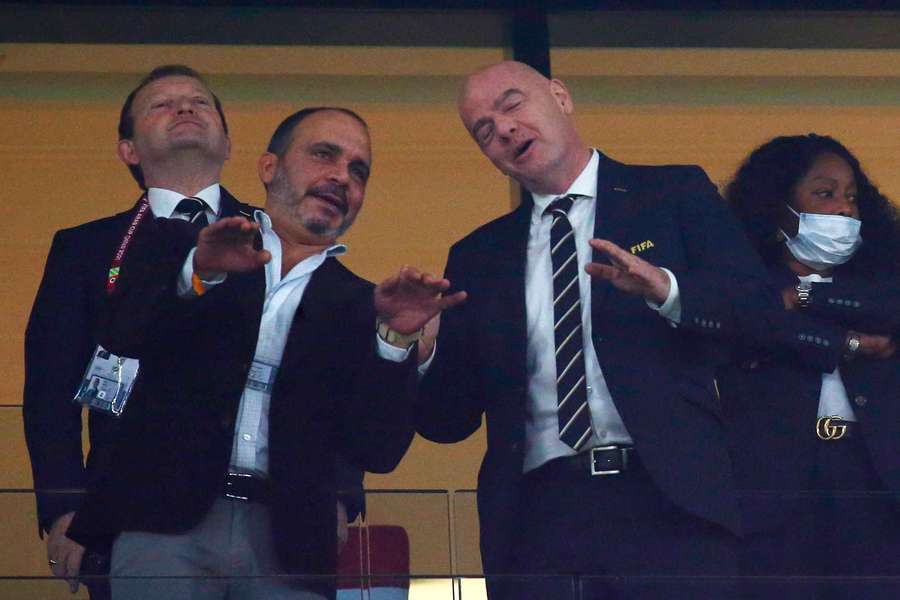 Prince Ali bin Hussein (L) next to FIFA president Gianni Infantino