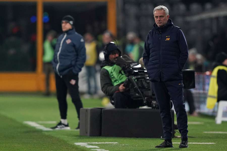 Mourinho bude pykať za svoje správanie.