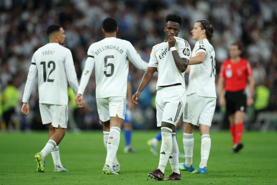Arbeloa defends Vini Jr after Real Madrid victory over Alaves Arbeloa defends Vini Jr after Real Madrid victory over Alaves