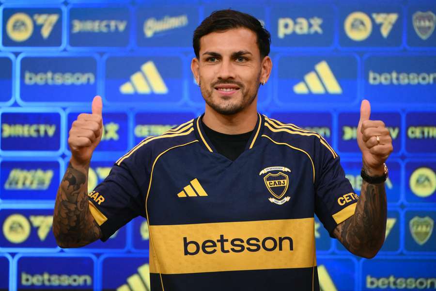 Paredes jeudi. Paredes jeudi.