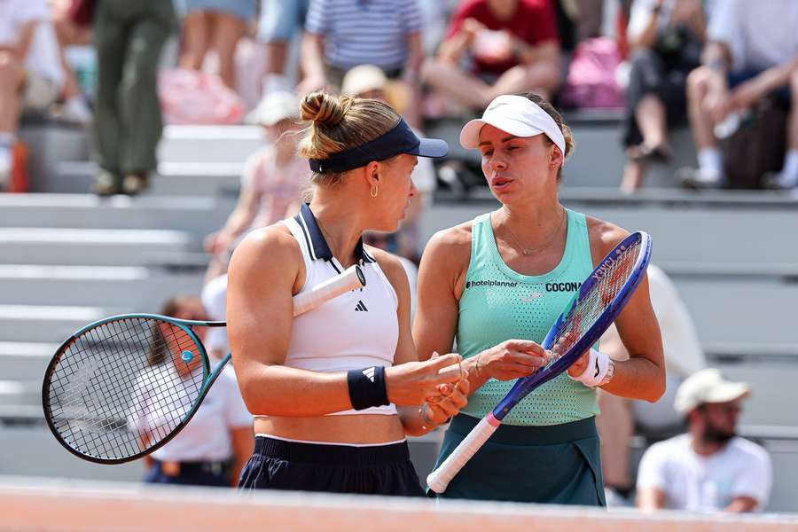 Linette po dramatycznym boju przegrała w drugiej rundzie debla na Roland-Garros