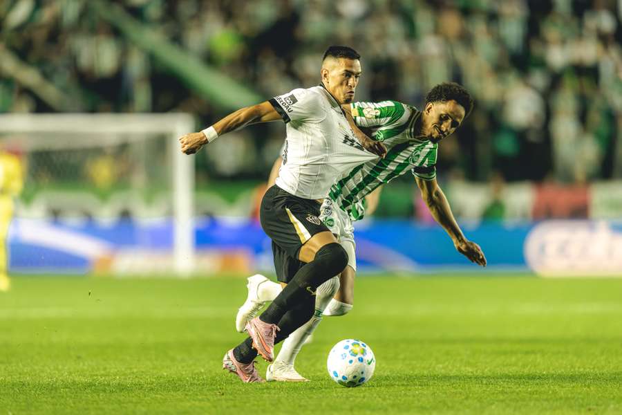 Galo buscou vaga aos 50 minutos do 2° tempo Galo buscou vaga aos 50 minutos do 2° tempo