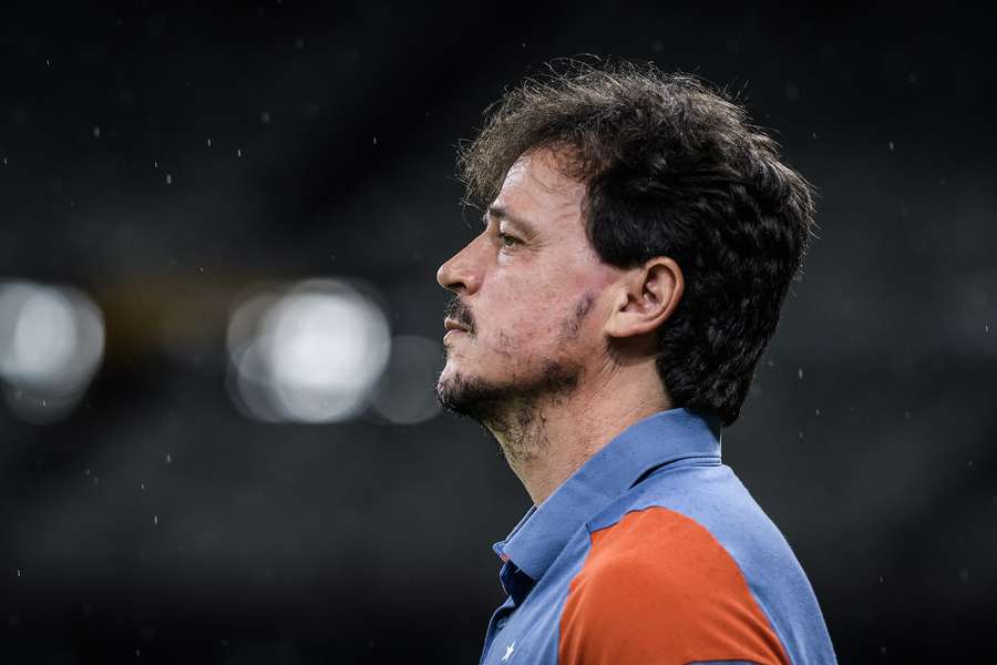 Diniz demonstrou abatimento em entrevista coletiva no Mineirão 