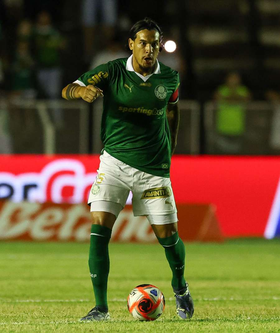 Gustavo Gómez marcou seu 38º gol com a camisa do Palmeiras