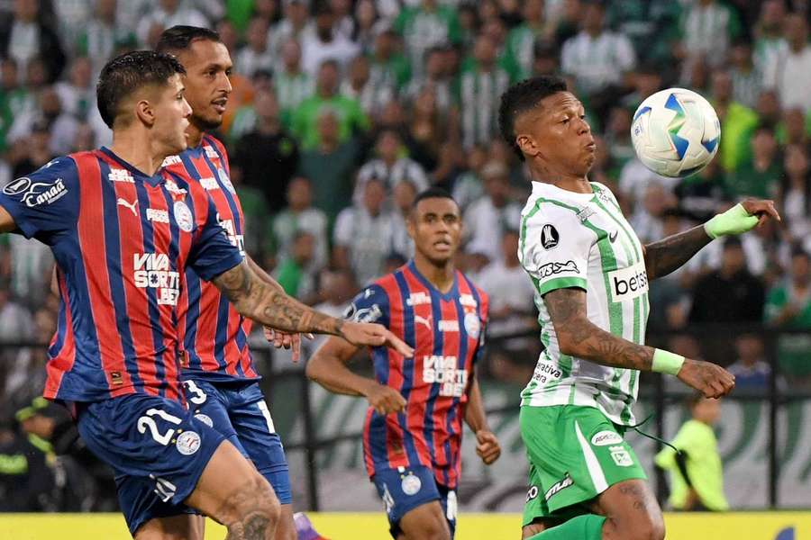 O Bahia não conseguiu pontuar na Colômbia e pode ter perdido a vaga nas oitavas