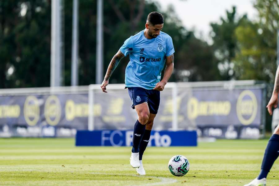 O internacional iraniano voltou a treinar às ordens de Sérgio Conceição