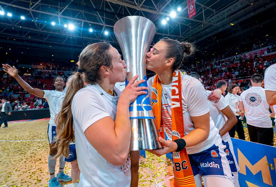 El Valencia, campeón de la Liga Femenina