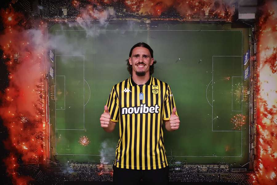 Oficjalnie: Koniec sagi Alfareli, Legia sprzedała zawodnika do Arisu Saloniki
