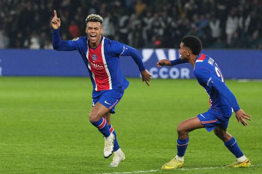 Desire Doue celebrates his winning goal
