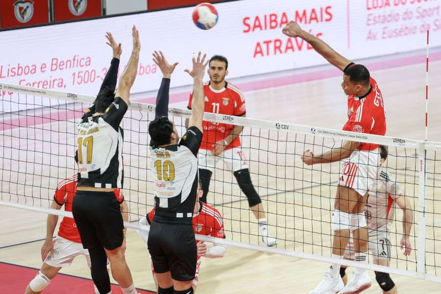 Benfica venceu Sporting de Espinho por 1-3