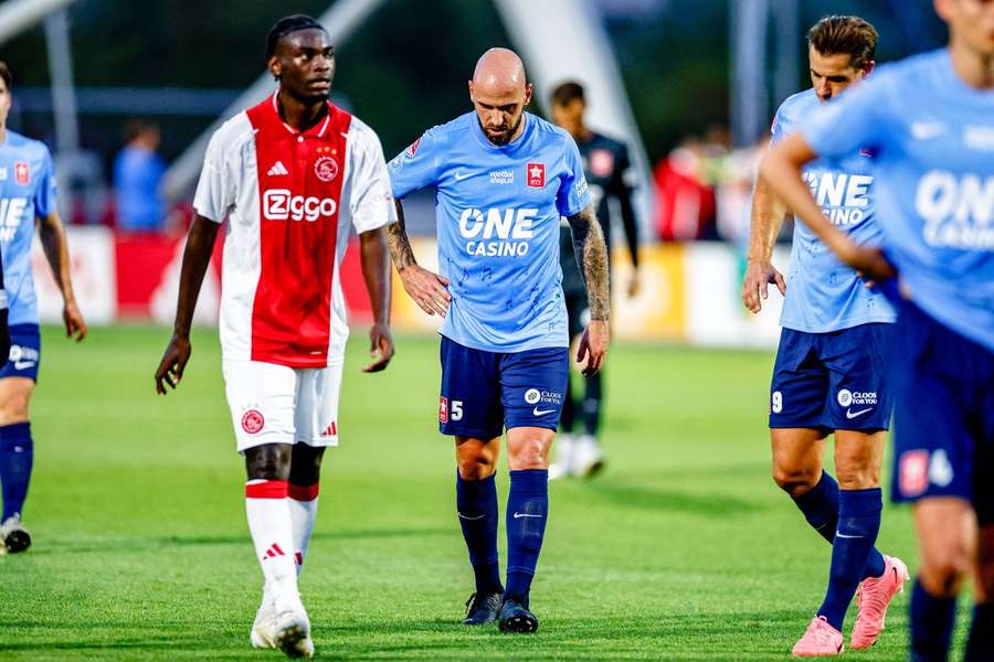 MVV en Ajax spelen 0-0 gelijk op de toekomst