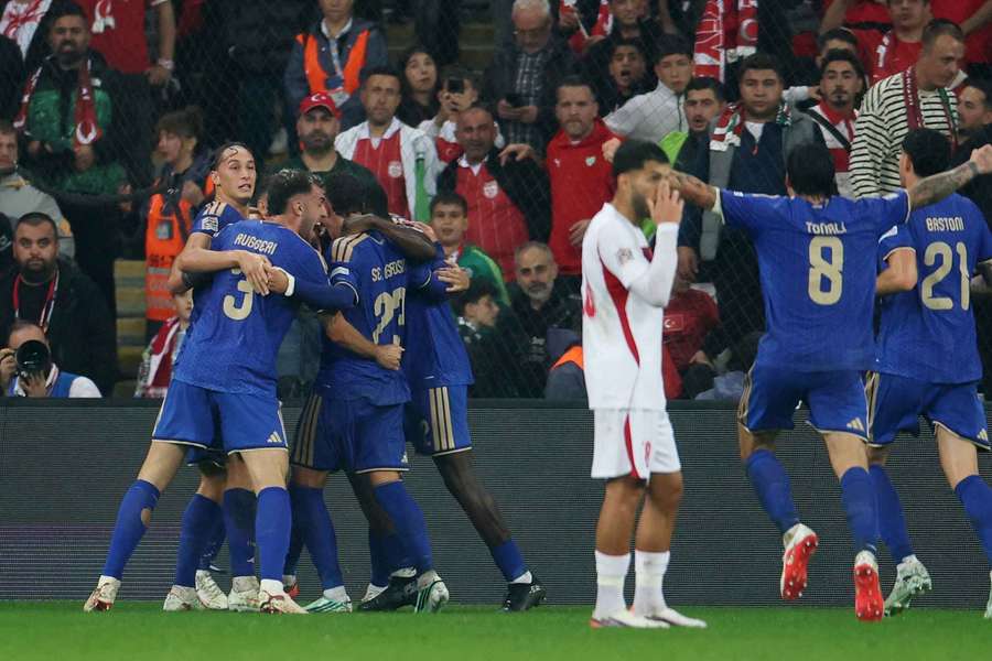 Italien reicht eine starke erste Halbzeit für einen 4:1-Sieg in der Türkei Italien reicht eine starke erste Halbzeit für einen 4:1-Sieg in der Türkei
