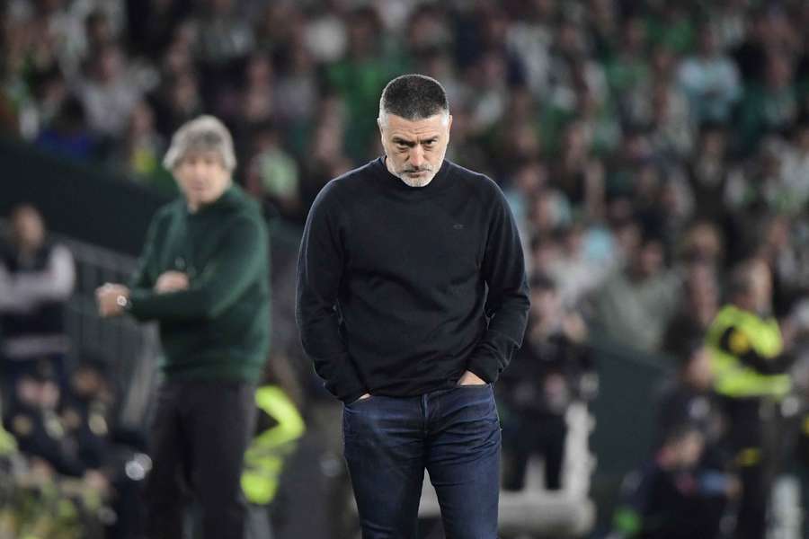 García Pimienta, ante el Betis