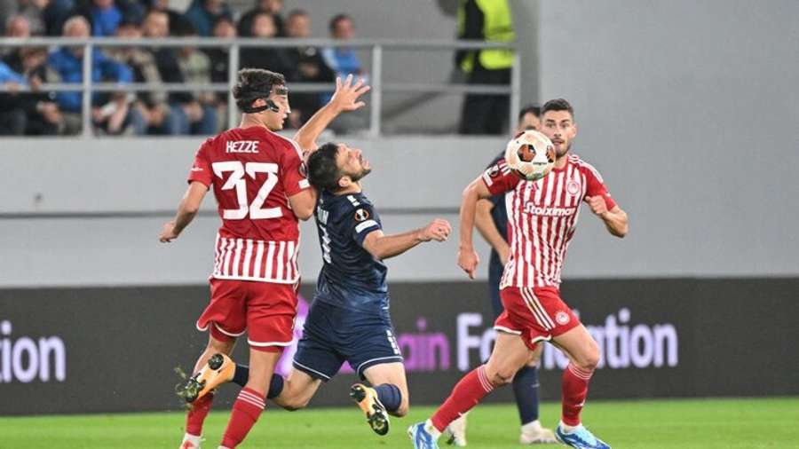 Olympiacos deixou fugir vantagem de dois golos