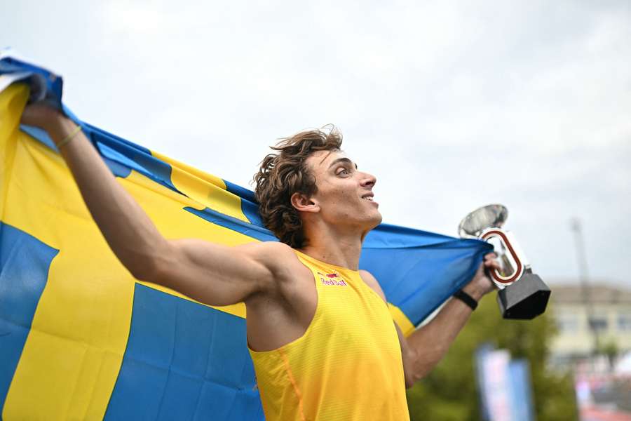 Duplantis aspira a todo