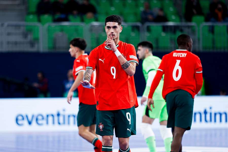 Diogo Santos marcou o primeiro de Portugal