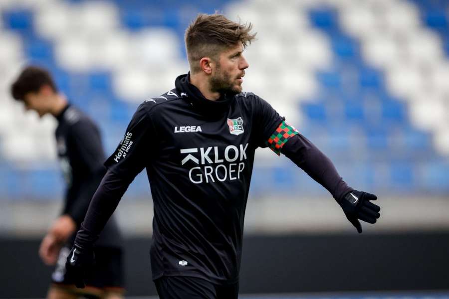 Lasse Schöne in een oefenwedstrijd tegen Willem II