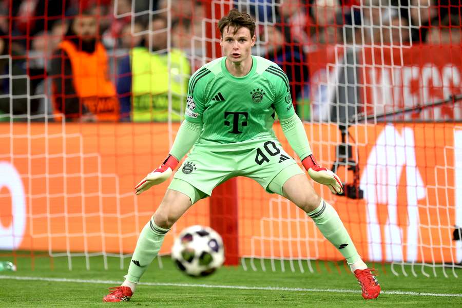 Jonas Urbig will sich nicht aus der Ruhe bringen lassen