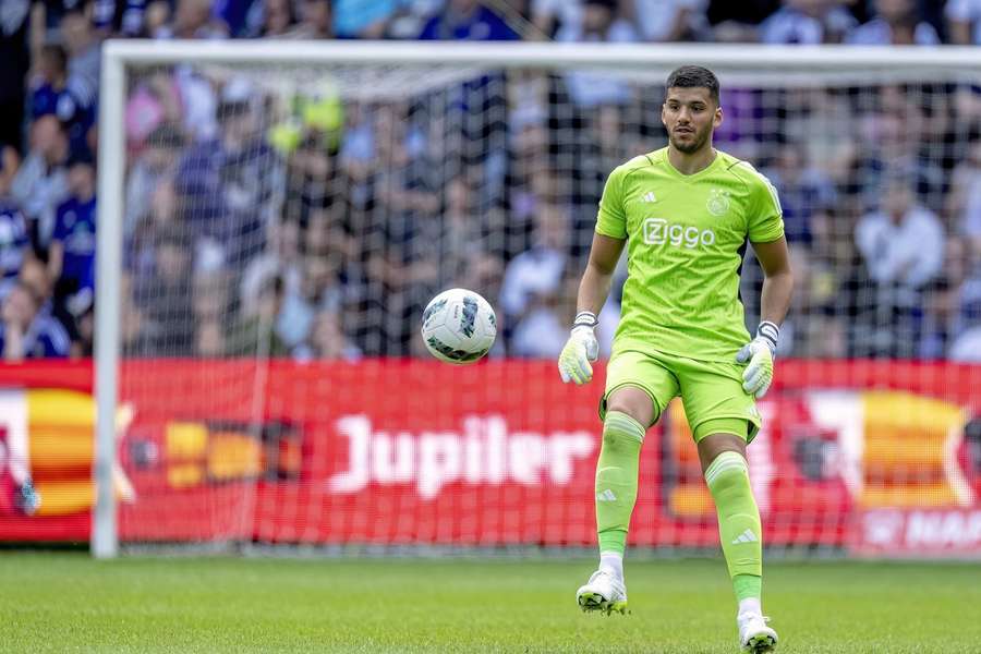 Gerónimo Rulli faltou ao treino de segunda-feira do Ajax