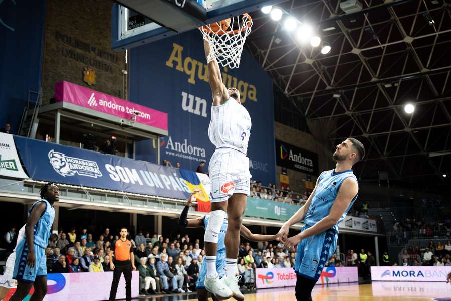 El Unicaja volvió a superar la centena de puntos en ACB