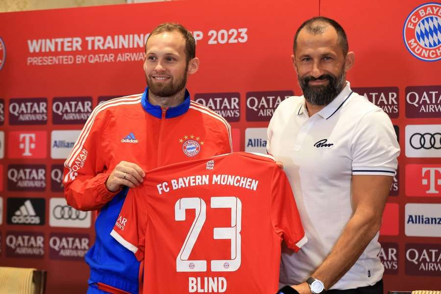 Blind bij zijn presentatie samen met sportief direkteur Hasan Salihamidzic