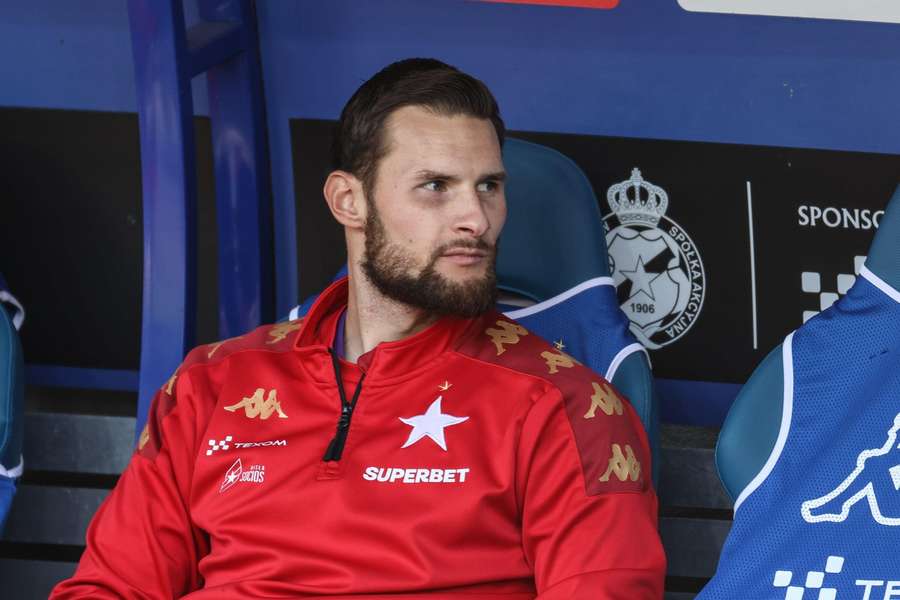 Wisła Kraków żegna się z czterema piłkarzami. Klub buduje kadrę na Ekstraklasę Wisła Kraków żegna się z czterema piłkarzami. Klub buduje kadrę na Ekstraklasę