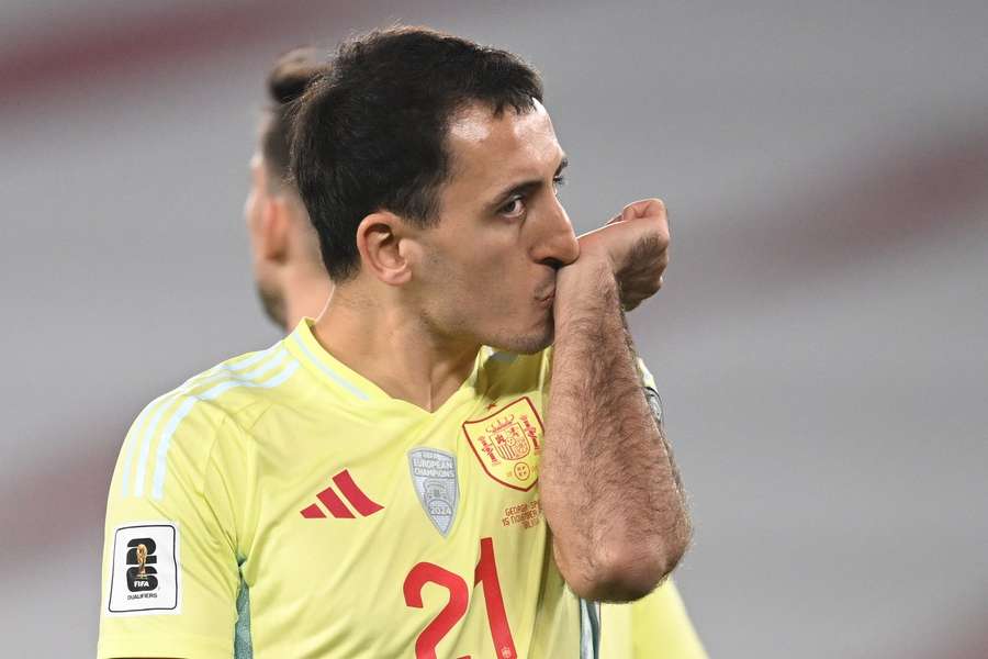 Espanha precisa sofrer goleada histórica na última rodada para não ir direto pra Copa Espanha precisa sofrer goleada histórica na última rodada para não ir direto pra Copa