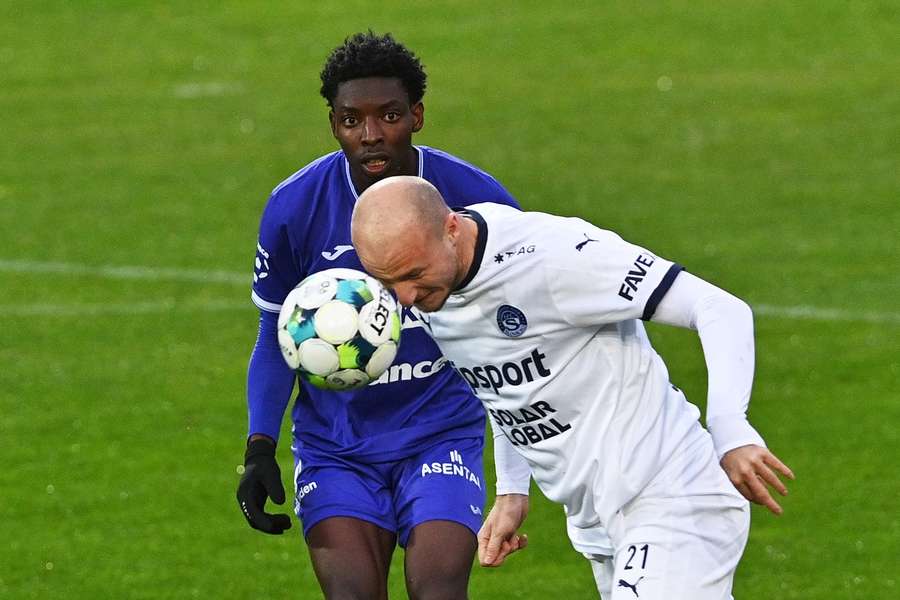 Michael Krmenčík se v koncovce trápí.