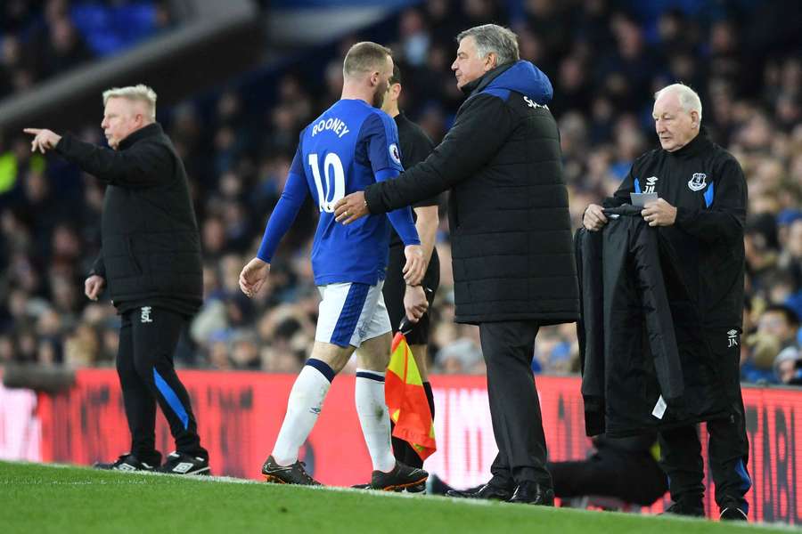 Allardyce cumprimenta Rooney