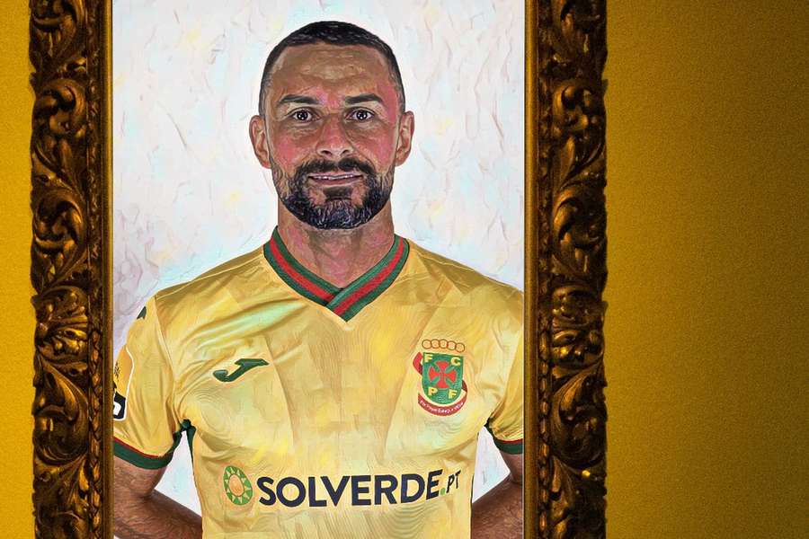 Marcos Paulo apresentado pelo Paços de Ferreira