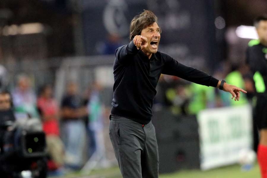 Antonio Conte, treinador do Nápoles