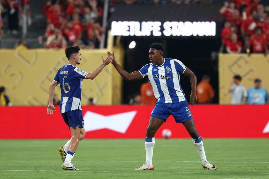 Eustáquio saúda Samu