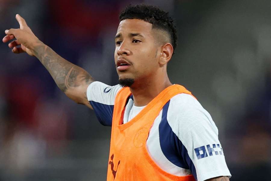 Savinho busca salir del Manchester City rumbo al Tottenham