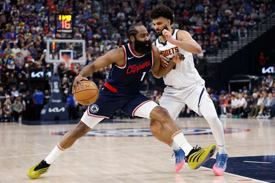 James Harden, left, scored 28 points in the Clippers victory