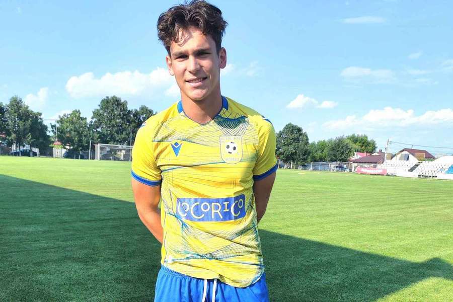 FCSB și-a împrumutat un jucător în Liga 3 FCSB și-a împrumutat un jucător în Liga 3