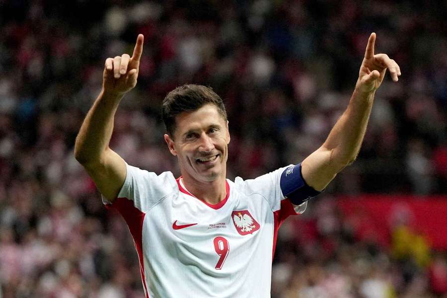 Lewandowski en action dès cette nuit ? Le Chicago Fire et la MLS font la promotion de son duel avec Mueller Lewandowski en action dès cette nuit ? Le Chicago Fire et la MLS font la promotion de son duel avec Mueller