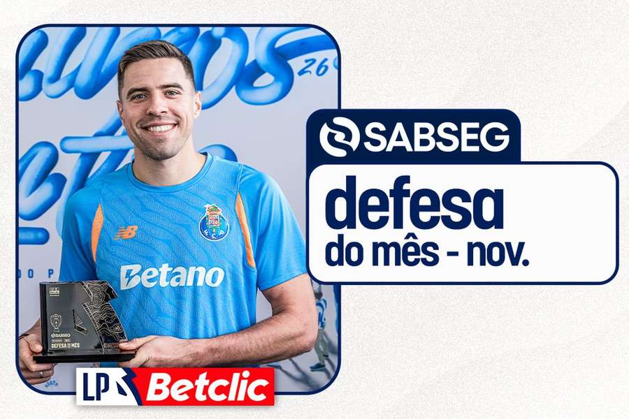 Bednarek com o troféu de melhor defesa do mês Bednarek com o troféu de melhor defesa do mês