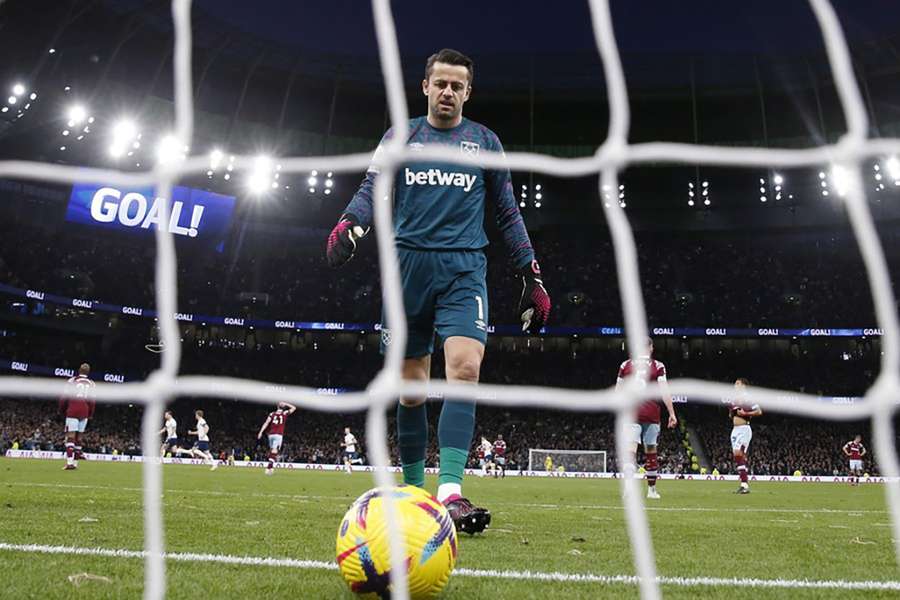 West Ham suffer Fabianski injury blow