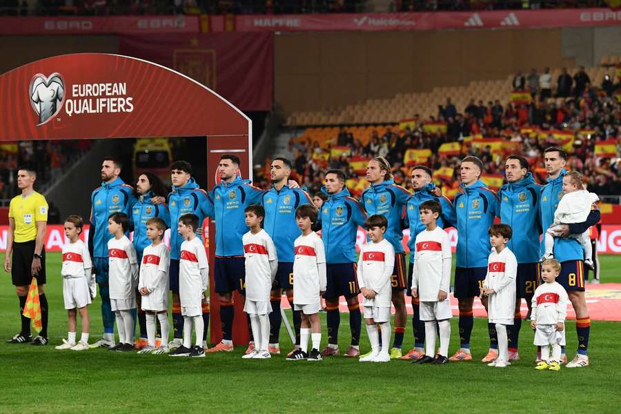 11 de España ante Turquía en La Cartuja en noviembre 